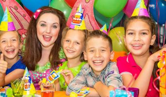 Смешные и веселые конкурсы и игры в День рождения ребенка на 10 лет